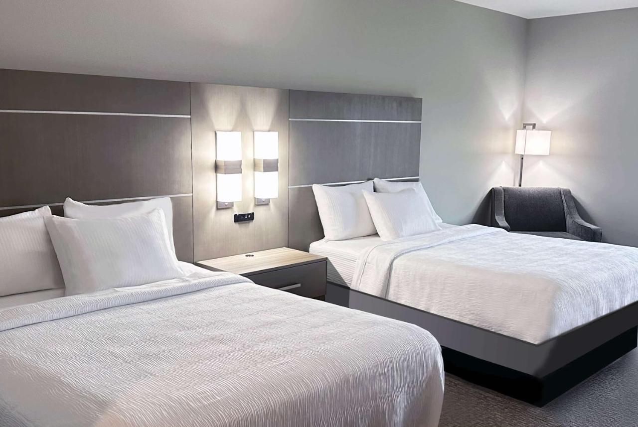 La Quinta Inn & Suites By Wyndham Jackson-Cape Girardeau エクステリア 写真