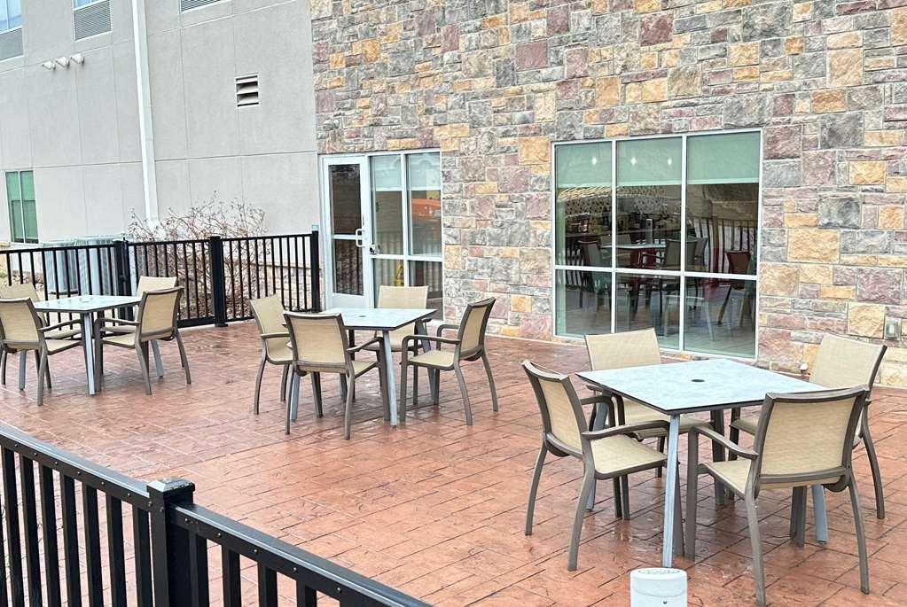 La Quinta Inn & Suites By Wyndham Jackson-Cape Girardeau 設備 写真