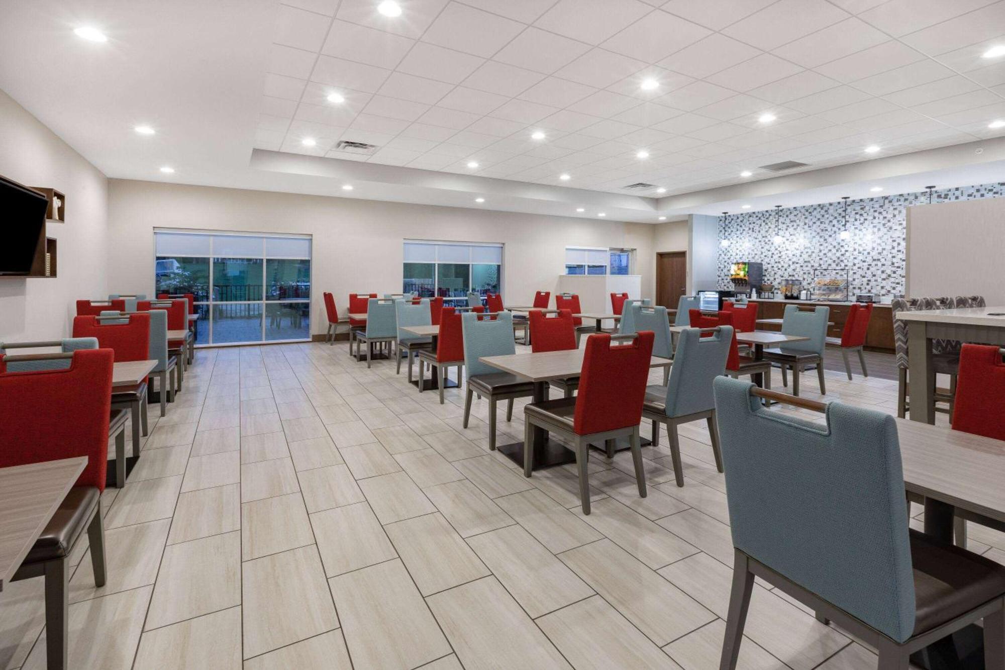 La Quinta Inn & Suites By Wyndham Jackson-Cape Girardeau エクステリア 写真