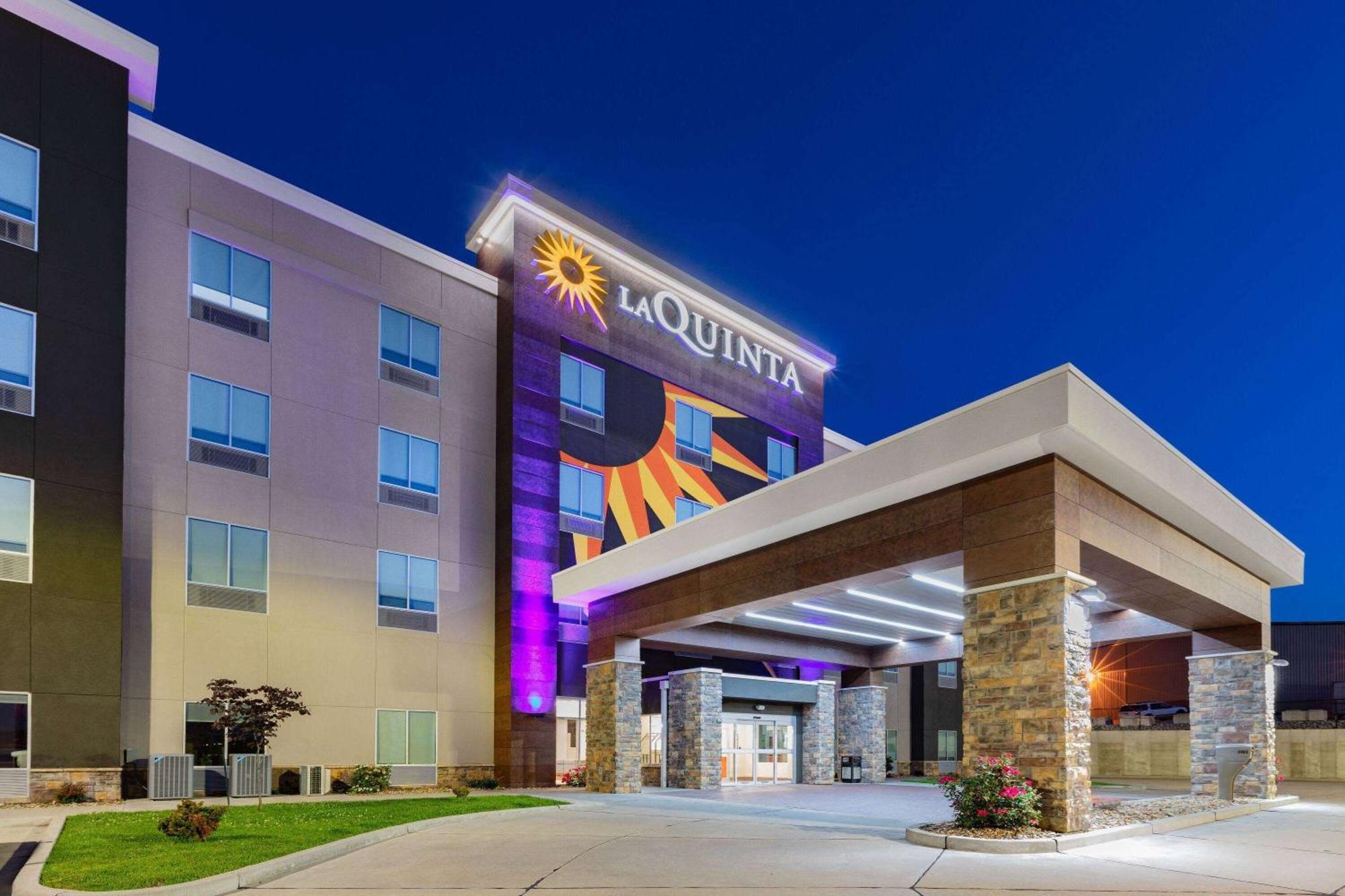 La Quinta Inn & Suites By Wyndham Jackson-Cape Girardeau エクステリア 写真